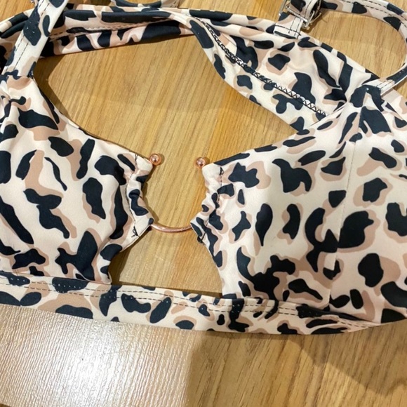 Cheetah 2 piece swimsuit (bottoms high waisted)🤎 - Picture 2 of 5